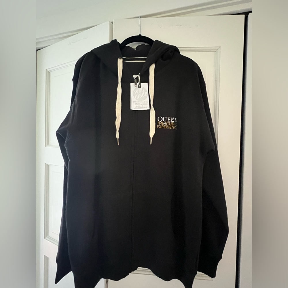 Queen Studio Experience Zip up by Superstar